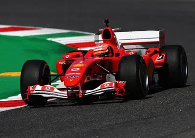 F1: Mick Schumacher in pista al Mugello con la F2004 di papà Michael