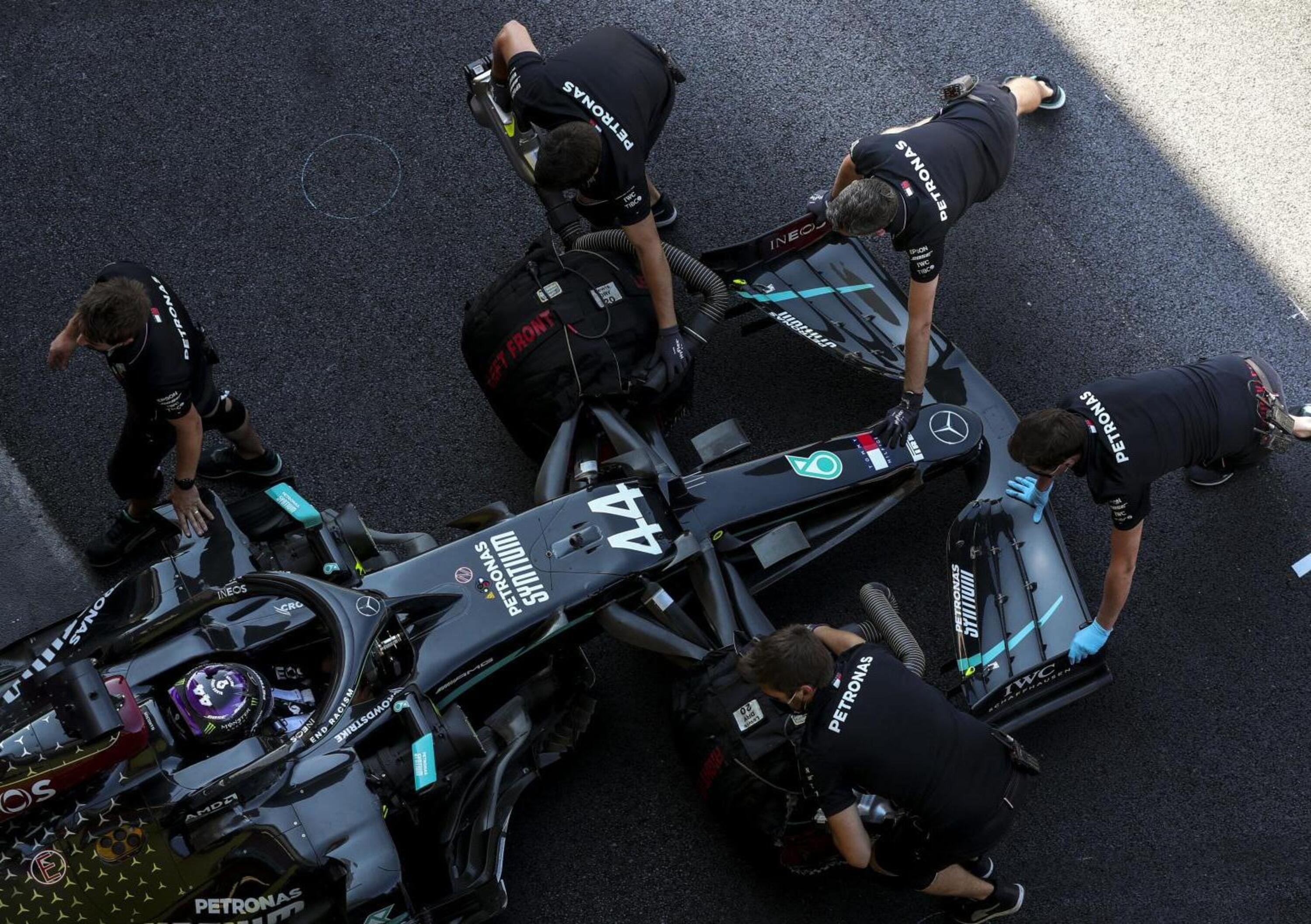 F1, Eddie Jordan spara la bomba: Mercedes rilevata da Ineos?