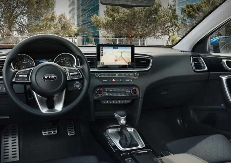 Kia Ceed Sport Wagon (2018-->>) (15)