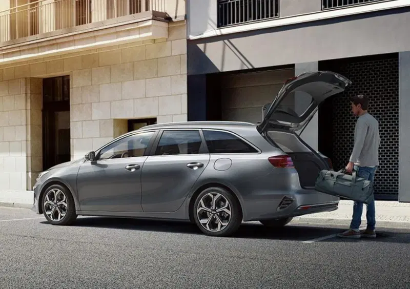 Kia Ceed Sport Wagon (2018-->>) (6)