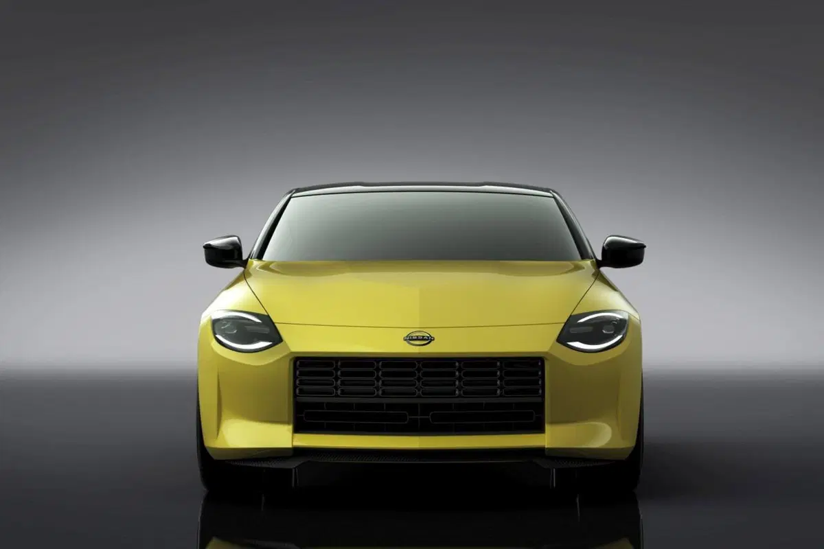 Nissan Z Proto, la nuova “Z” ha un che di retrò (4)