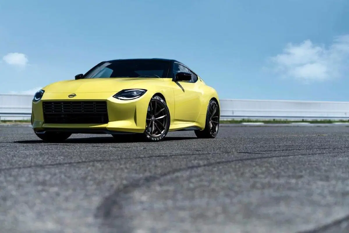 Nissan Z Proto, la nuova “Z” ha un che di retrò (5)