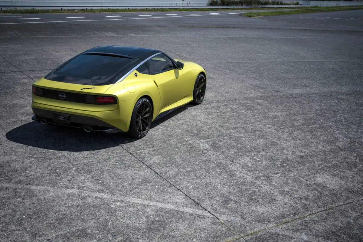 Nissan Z Proto, la nuova “Z” ha un che di retrò (26)