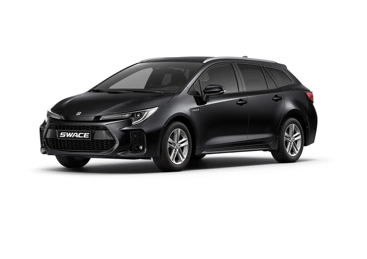 Suzuki Swace, una wagon familiare ibrida per l'Europa (9)