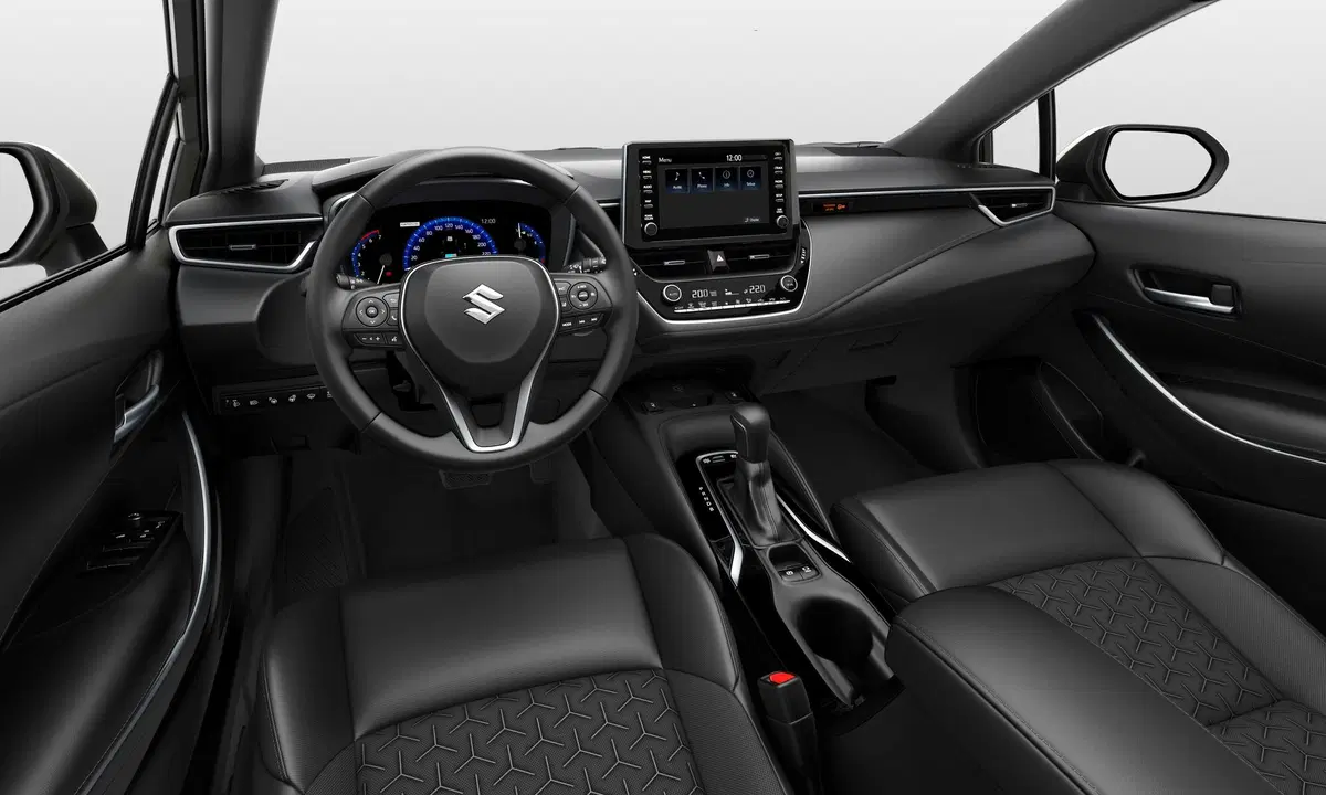 Suzuki Swace, una wagon familiare ibrida per l'Europa (2)
