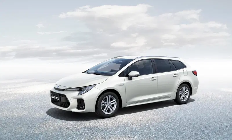 Suzuki Swace, una wagon familiare ibrida per l'Europa