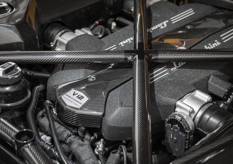 Lamborghini Aventador Coupé (35)
