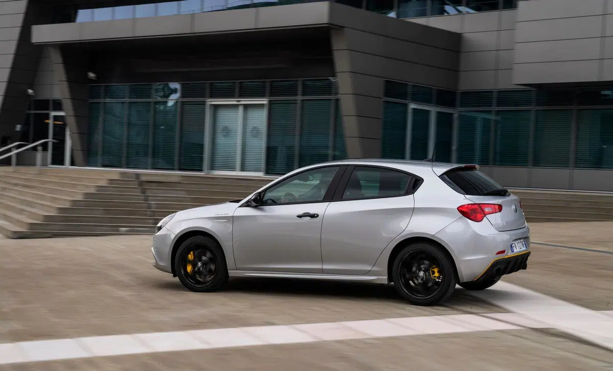 Alfa Romeo Giulietta 1.6 JTDm Sport 120cv my19 (7)