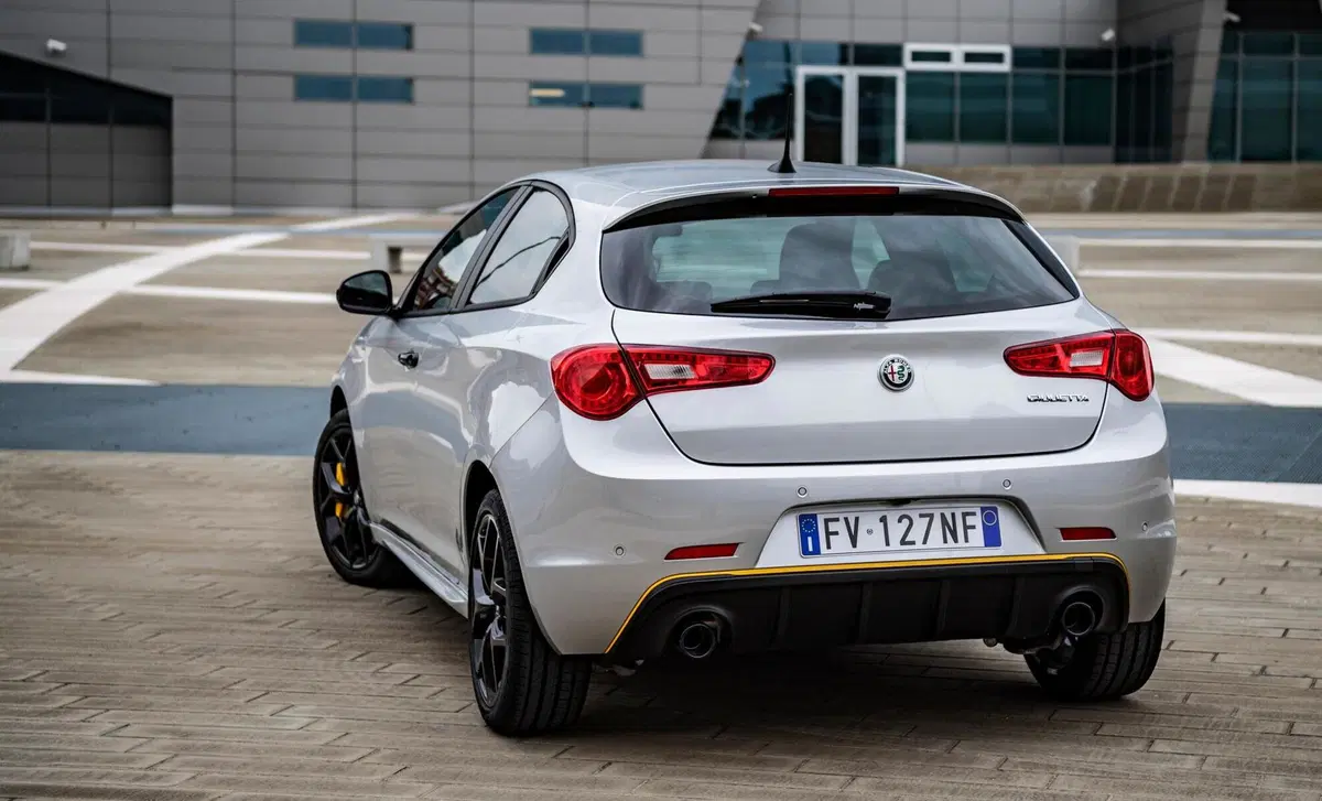 Alfa Romeo Giulietta 1.6 JTDm Sport 120cv my19 (5)