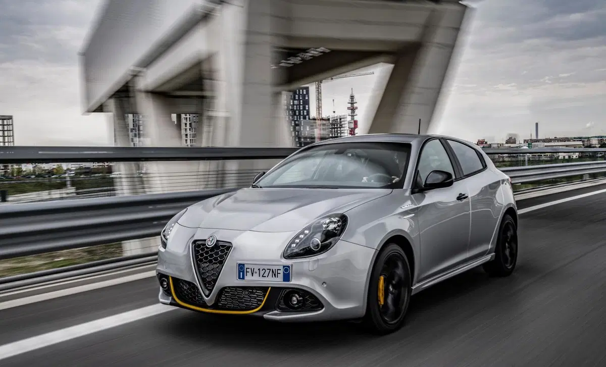 Alfa Romeo Giulietta 1.6 JTDm Sport 120cv my19 (8)
