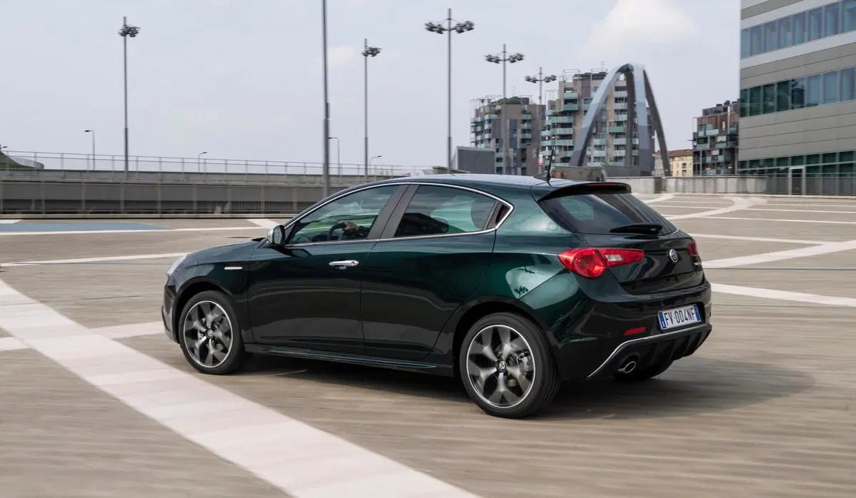 Alfa Romeo Giulietta 1.6 JTDm Sport 120cv my19 (4)