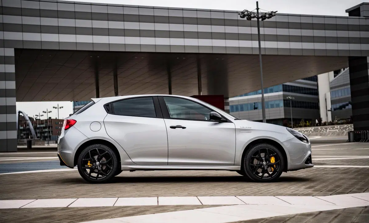 Alfa Romeo Giulietta 1.6 JTDm Sport 120cv my19 (2)