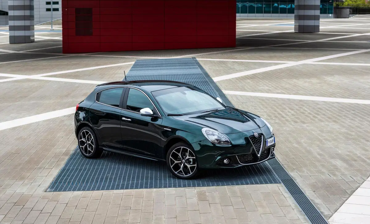 Alfa Romeo Giulietta 1.6 JTDm Sport 120cv my19 (10)