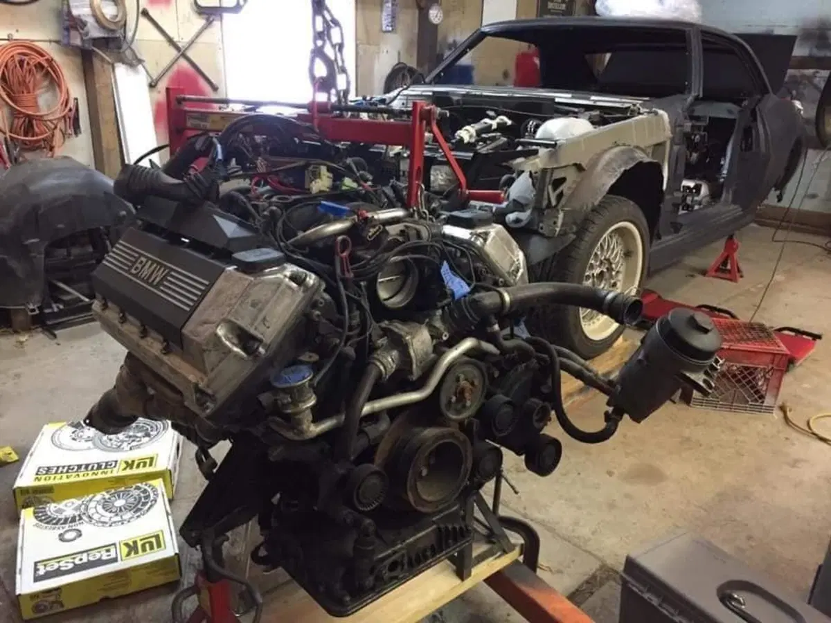 Il mostro ibrido e blasfemo: Camaro-BM [Look USA con V8 tedesco] (8)