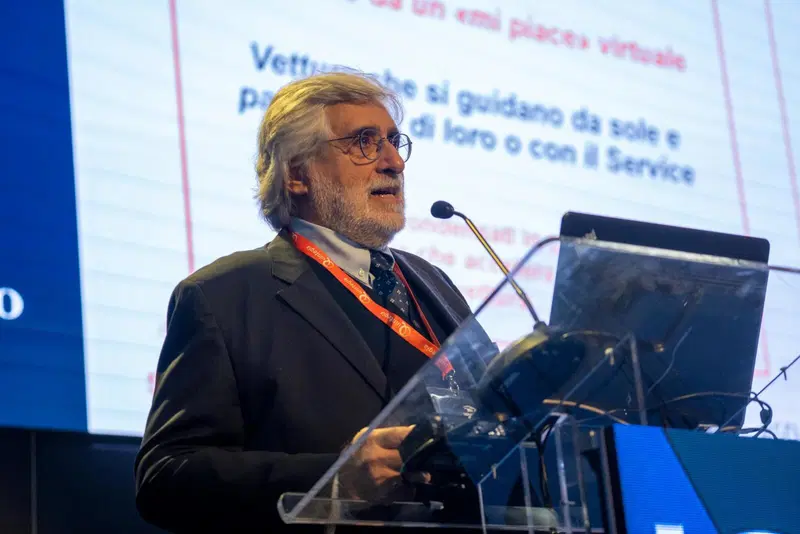 Addio alle auto con motore termico? Non proprio, saranno in strada per almeno 10 anni [tendenza Aftermarket]