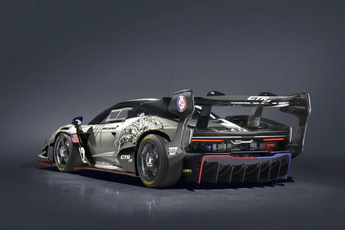 McLaren Senna GTR LM: cinque “special” ricordando la Le Mans del '95 (15)