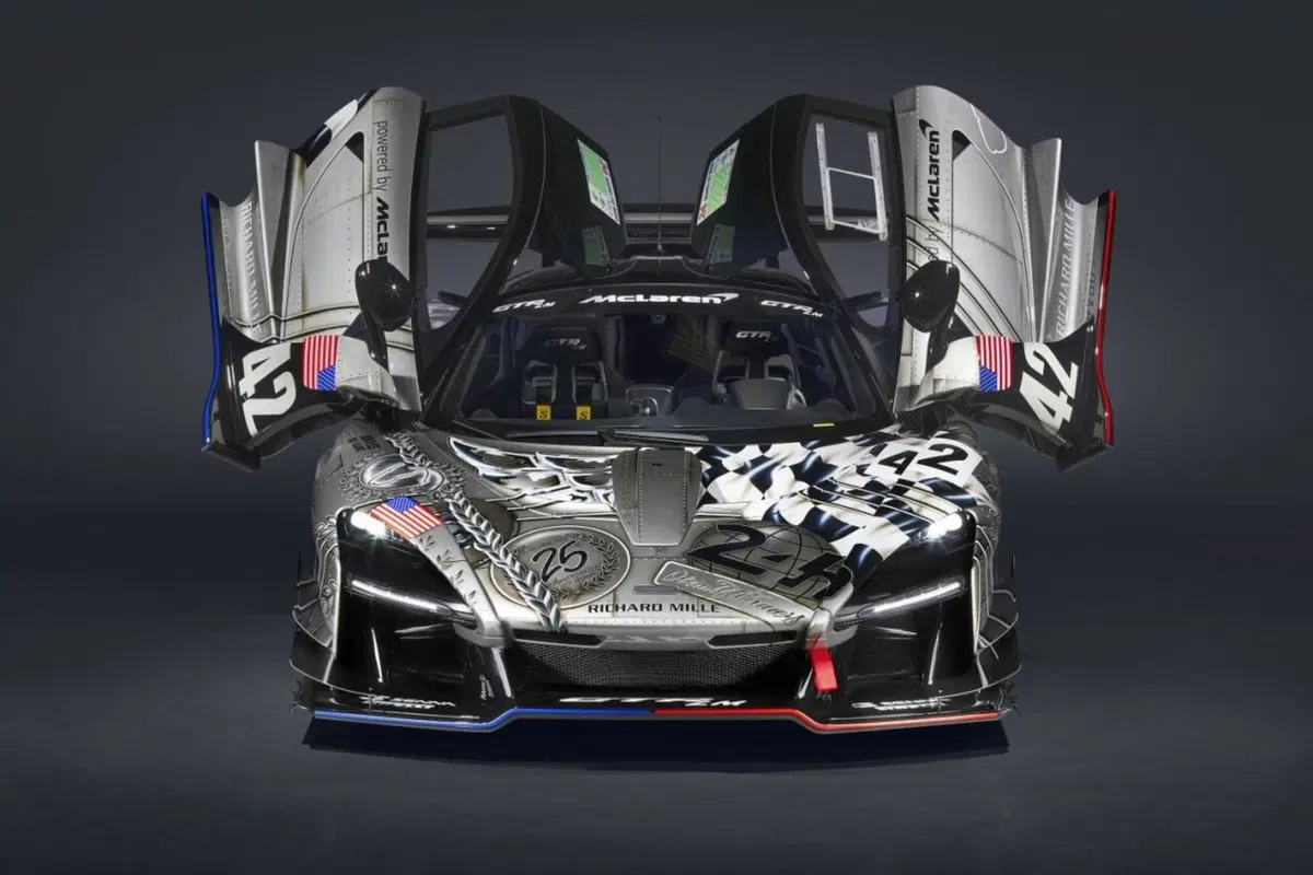 McLaren Senna GTR LM: cinque “special” ricordando la Le Mans del '95 (32)