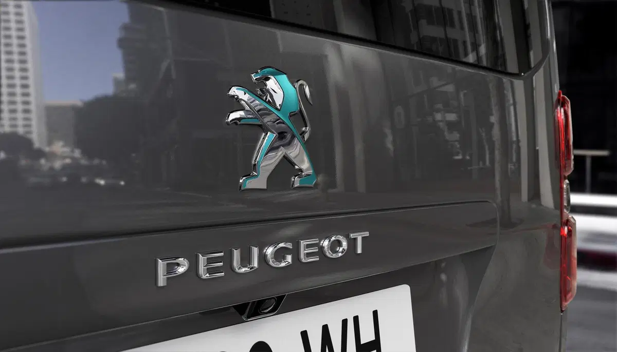 Peugeot e-Traveller (2020-23) (22)