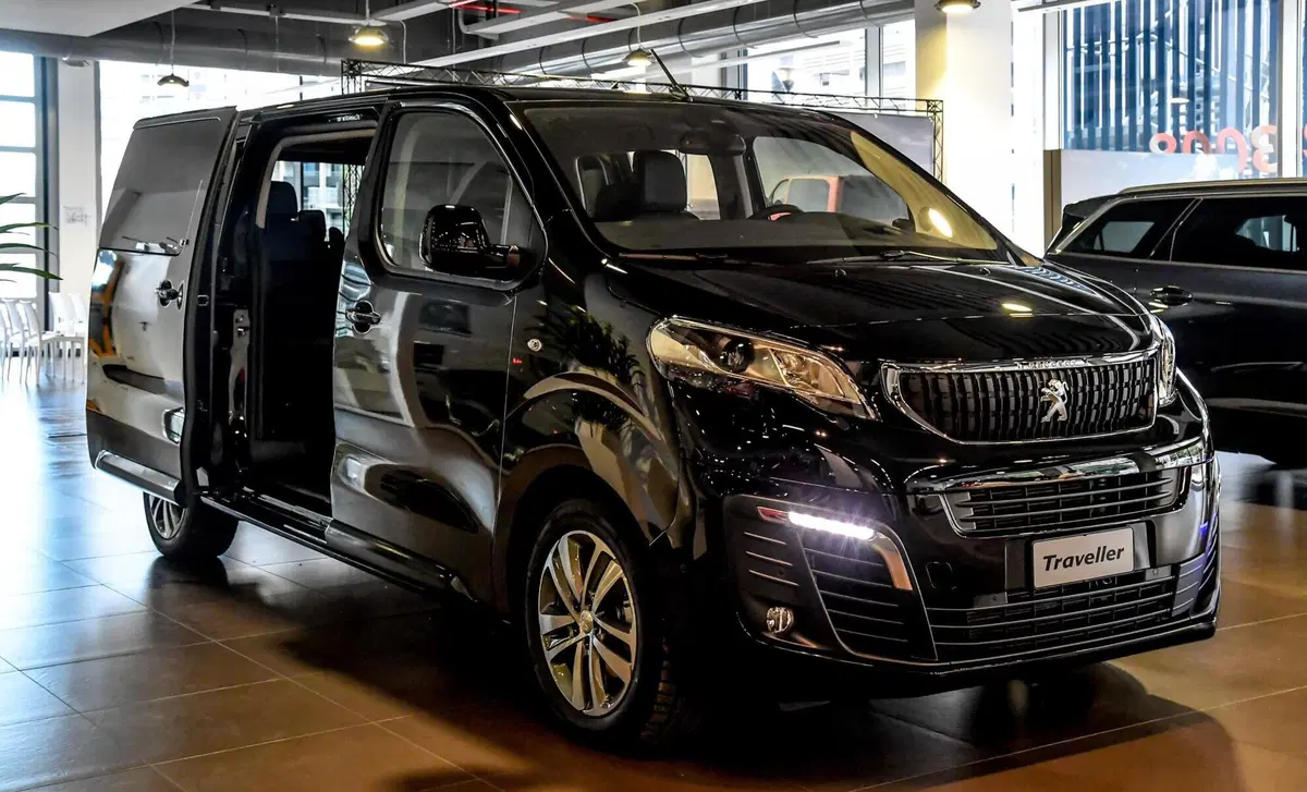 Peugeot e-Traveller (2020-23) (17)
