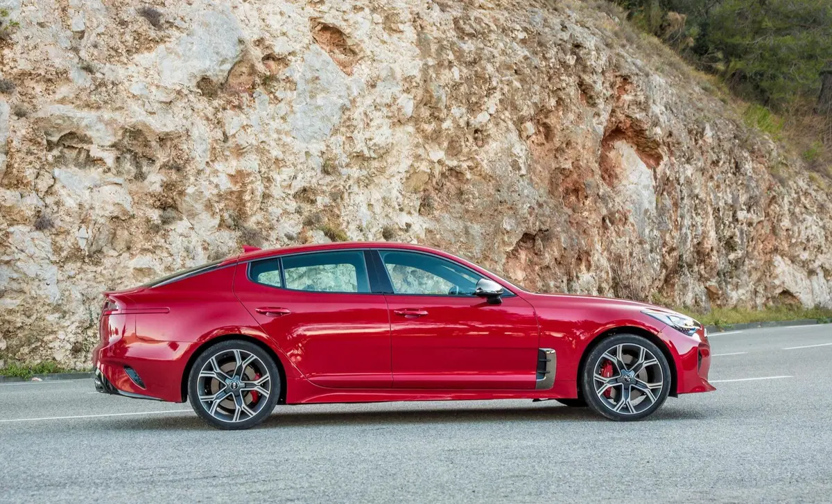 Kia Stinger (2018-21) (2)