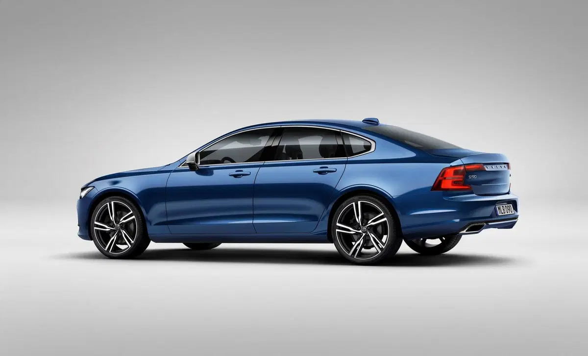 Volvo S90 2.0 b5 Core awd auto (18)