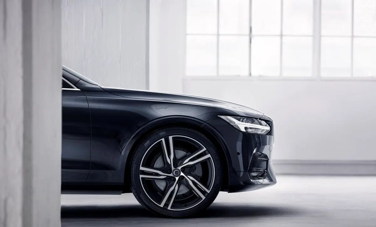 Volvo S90 2.0 b5 Core awd auto (41)