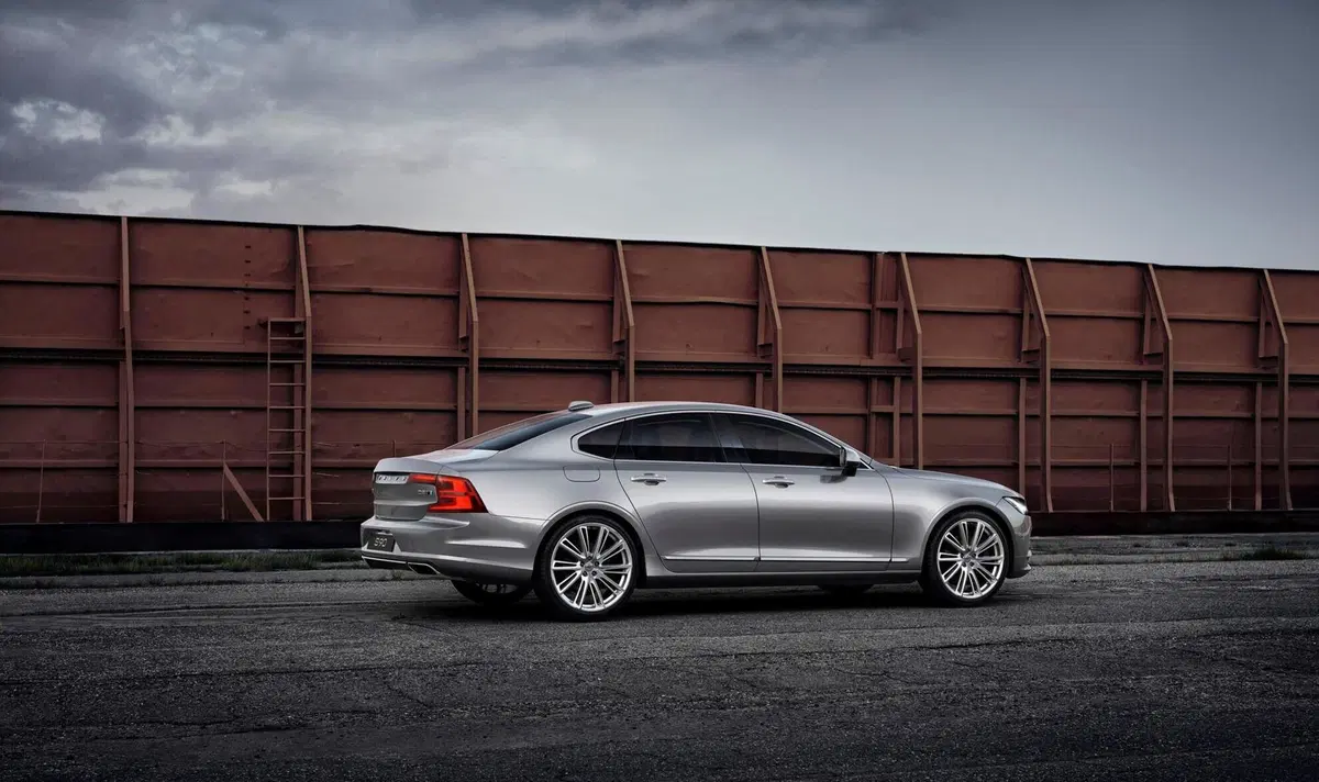 Volvo S90 2.0 b5 Core awd auto (22)