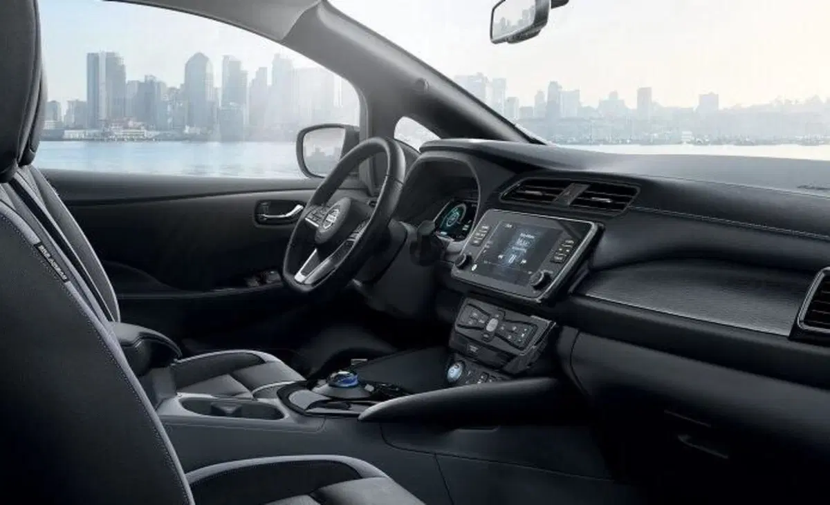 Nissan Leaf Tekna 40 kWh ProPilot Park (26)