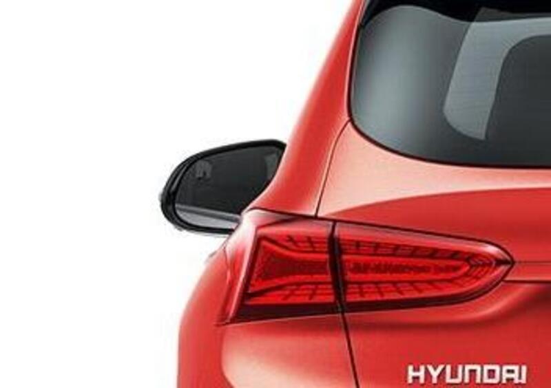 Hyundai Santa Fe (2018-->>) (42)