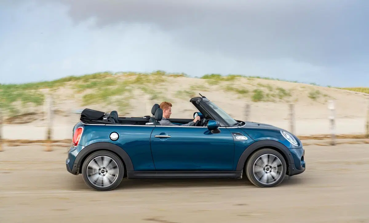 MINI Mini Cabrio 2.0 JCW JCW auto (32)
