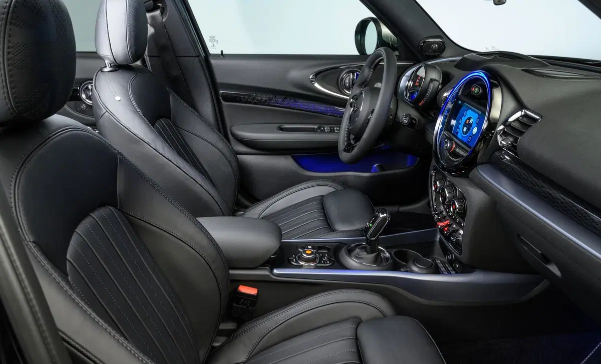 MINI Mini Clubman 2.0 John Cooper Works Clubman Rockingham GT Edition (12)
