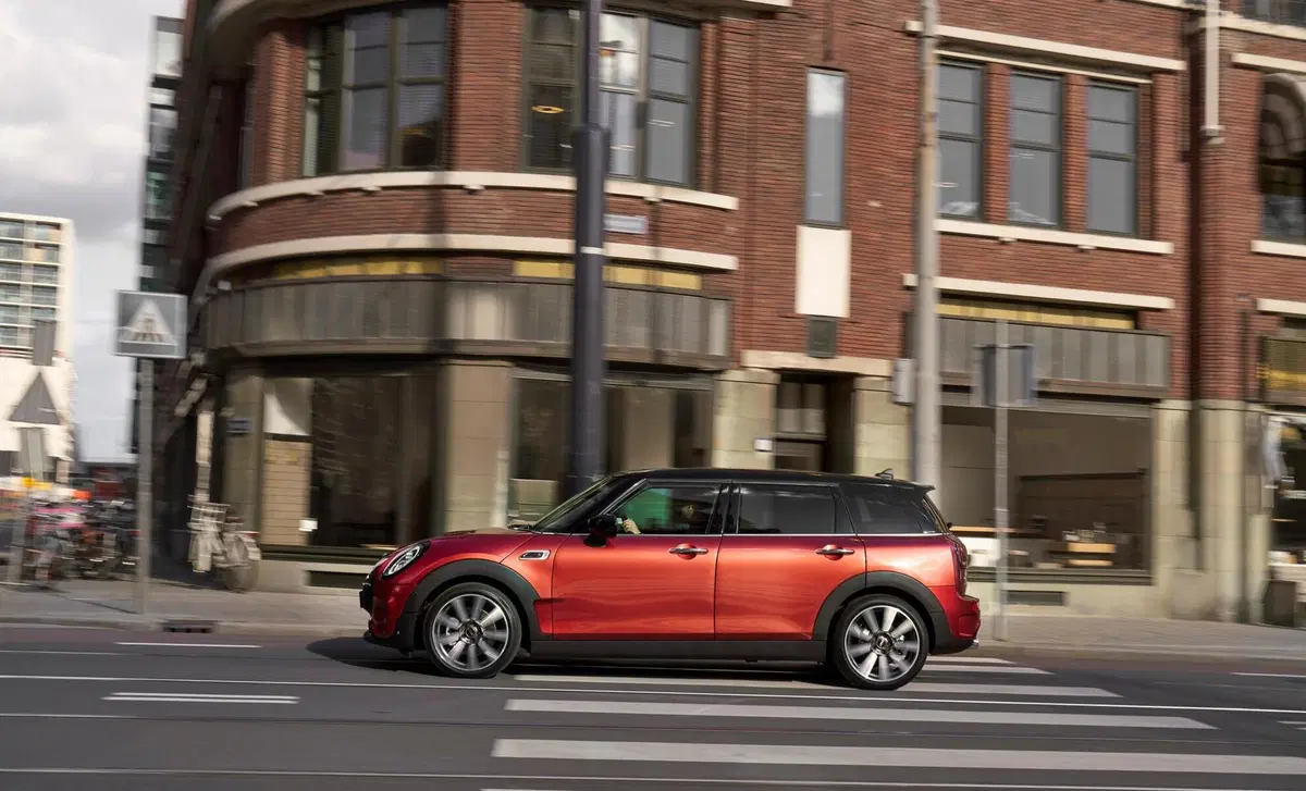 MINI Mini Clubman 2.0 John Cooper Works Clubman Rockingham GT Edition (3)