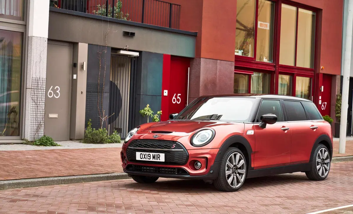 MINI Mini Clubman 2.0 John Cooper Works Clubman Rockingham GT Edition (2)