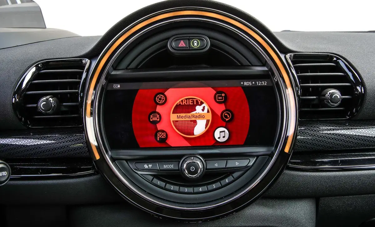 MINI Mini Clubman 2.0 John Cooper Works Clubman Rockingham GT Edition (14)