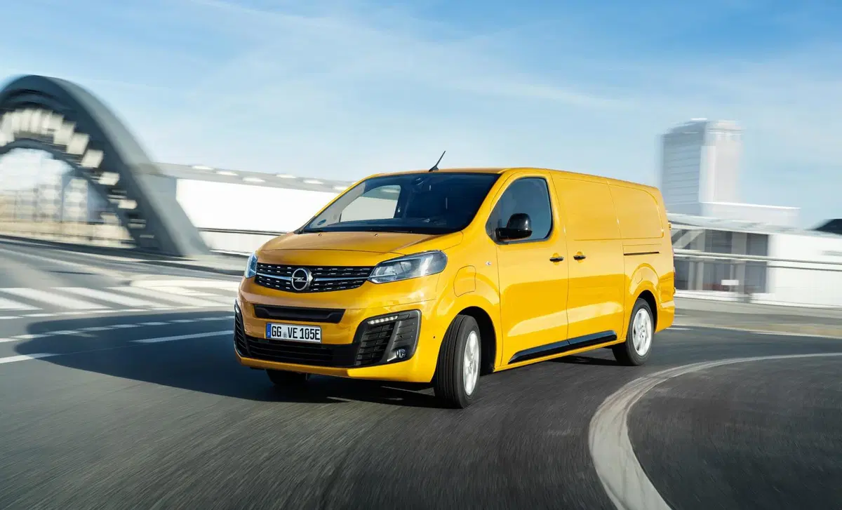 Opel Vivaro-e Furgone 50kWh PL-TN M Furgone Enjoy (8)