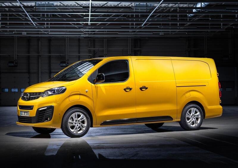 Opel Vivaro-e Furgone (2020-->>) (2)