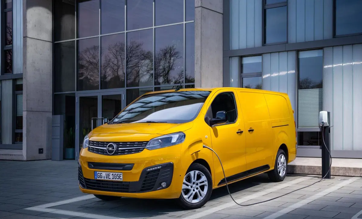 Opel Vivaro-e Furgone 50kWh PL-TN M Furgone Enjoy (18)