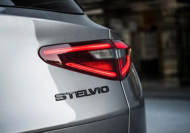 Alfa Romeo Stelvio (41)
