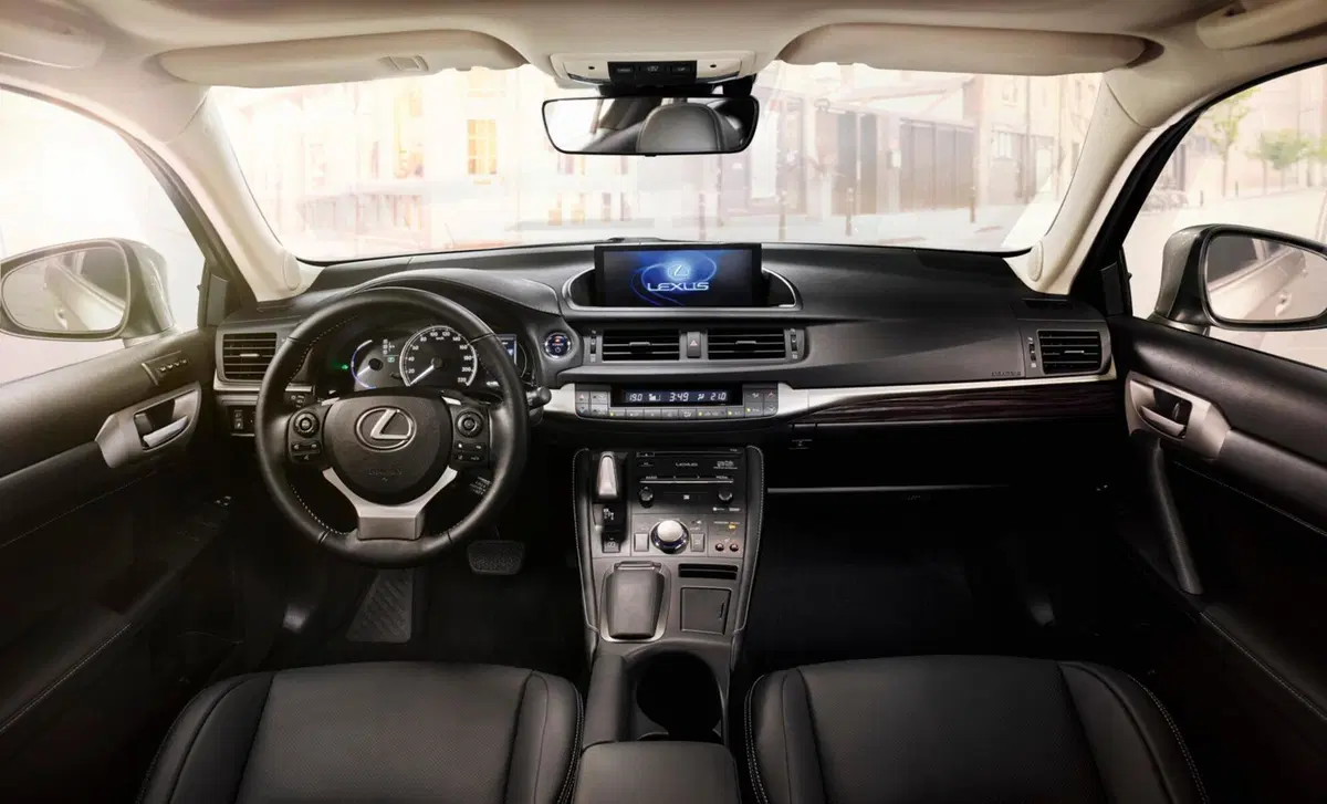Lexus CT (2010-20) (15)