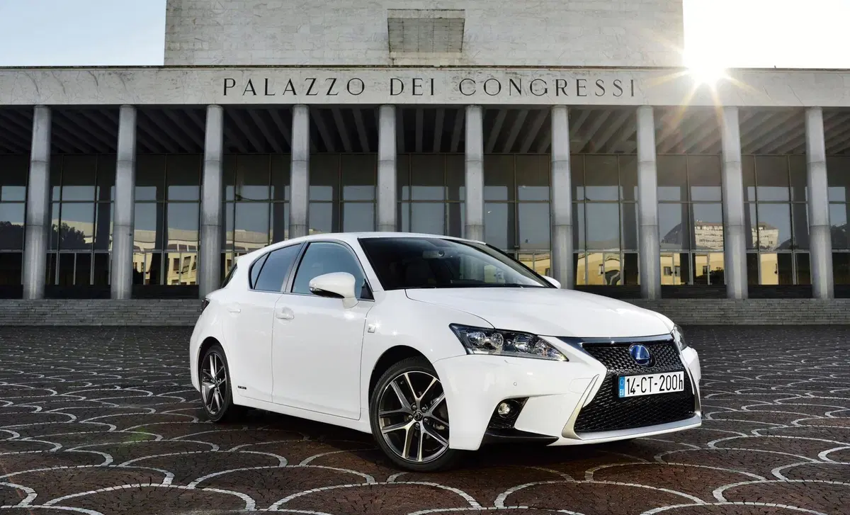Lexus CT (2010-20) (6)