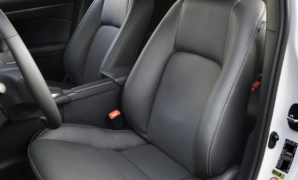 Lexus CT (2010-20) (12)