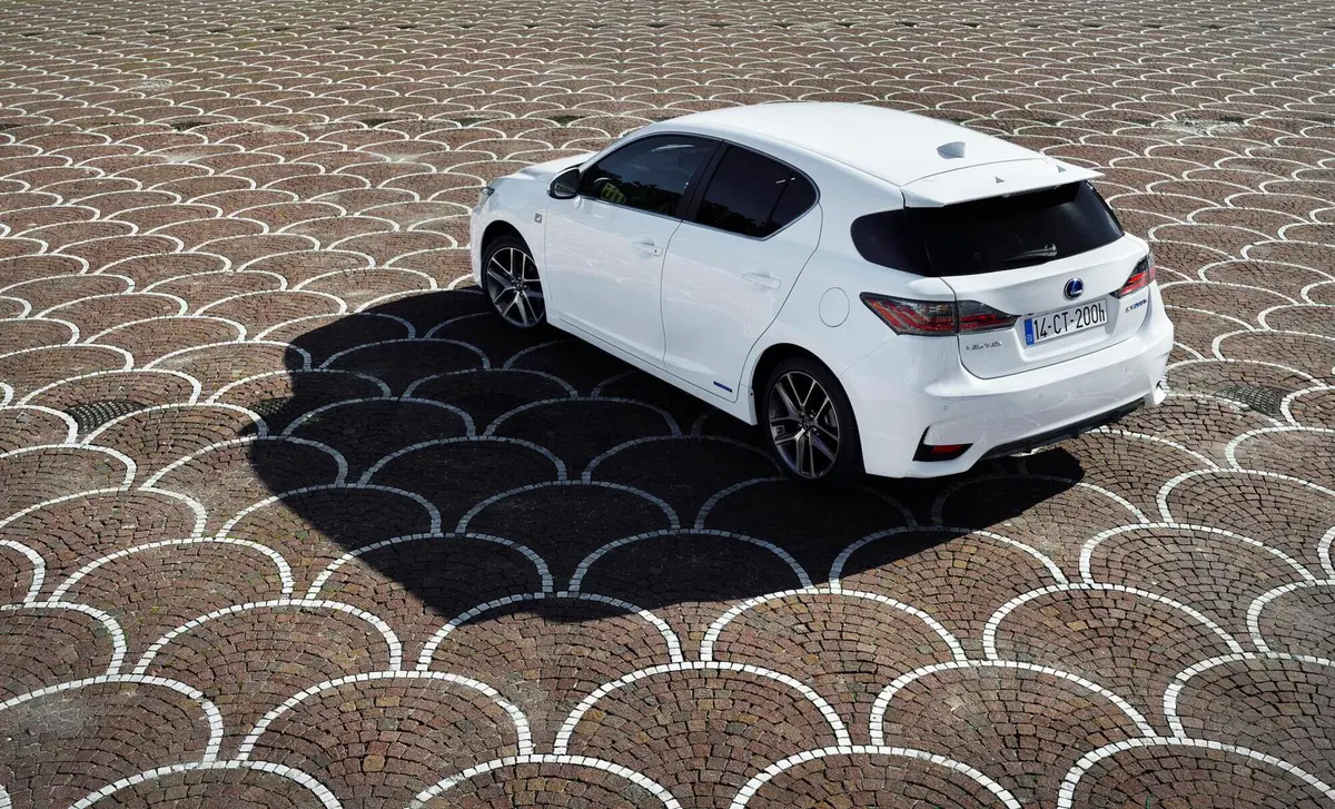 Lexus CT (2010-20) (9)