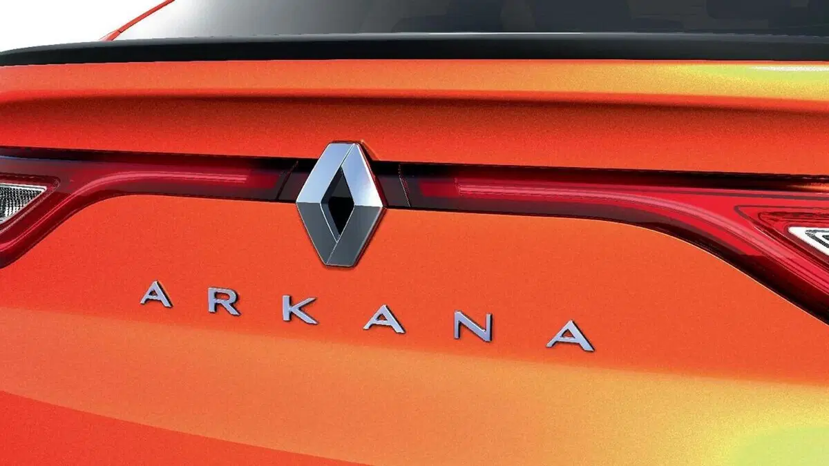 Renault Arkana, il SUV-coupé in Europa dal 2021 (10)