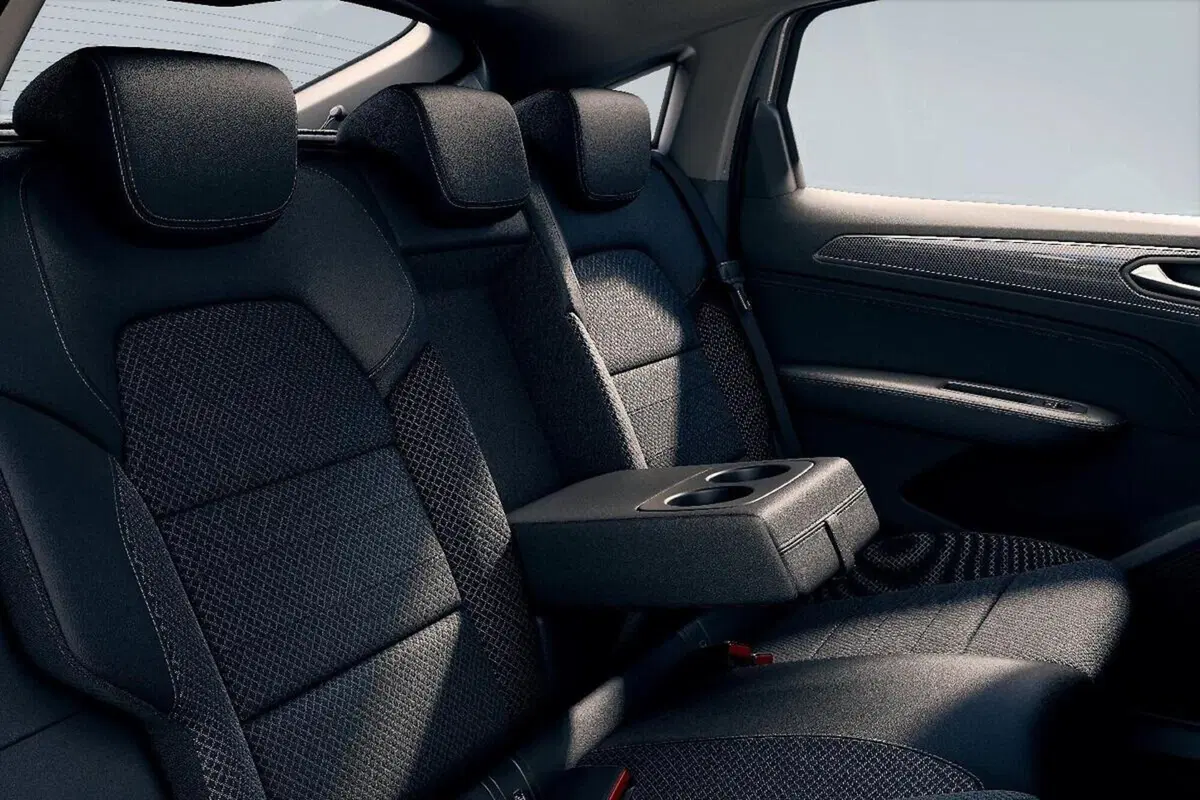 Renault Arkana, il SUV-coupé in Europa dal 2021 (15)
