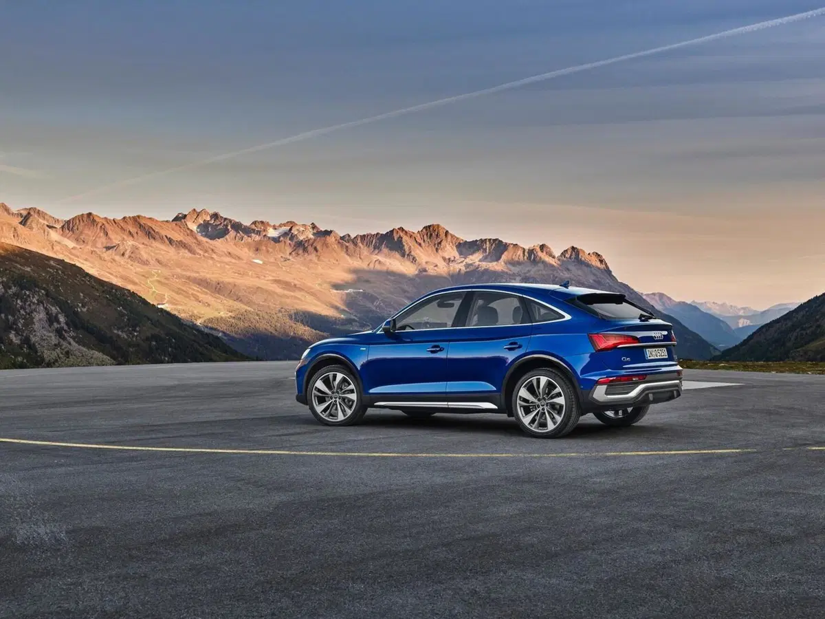 Nuova Audi Q5 Sportback 2021: SUV sportiveggiante da Mild (204CV) a PHEV (367CV) (16)