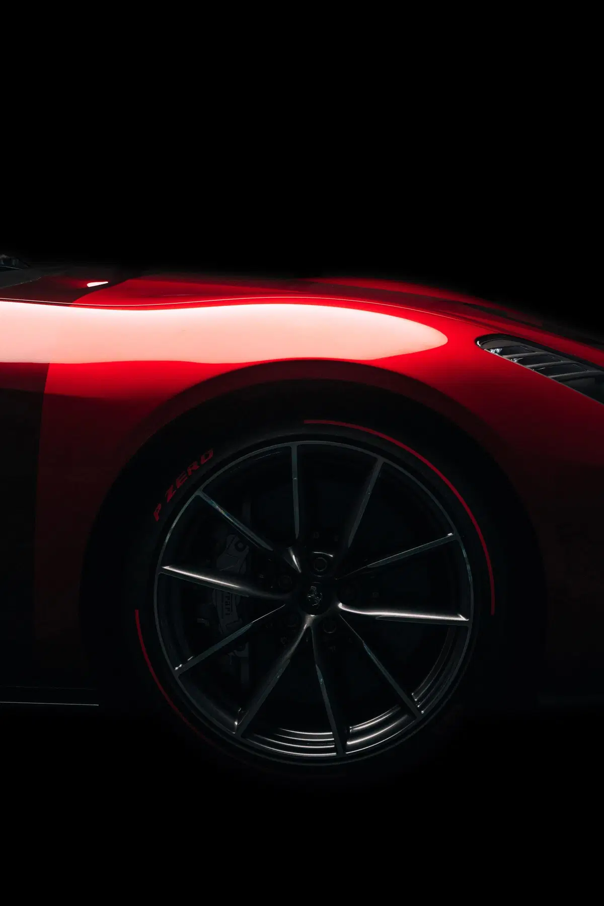 Ferrari Omologata, la nuova stupenda one-off V12 di Maranello [TUTTE LE FOTO] (8)
