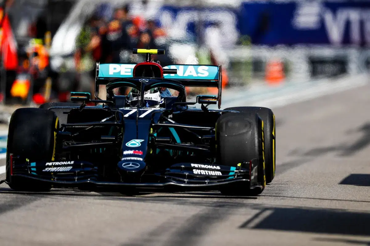 F1, GP Russia 2020: pole per Hamilton. Ferrari fuori dalla Q3 (2)