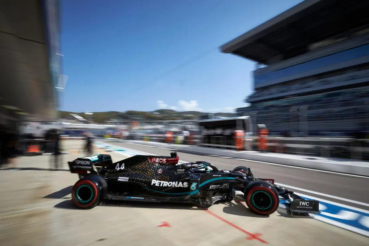 F1, GP Russia 2020: pole per Hamilton. Ferrari fuori dalla Q3 (6)
