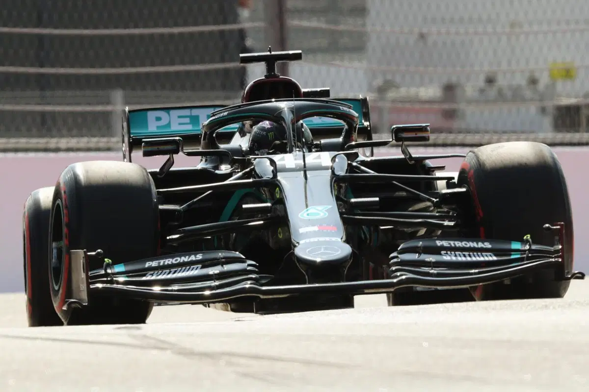 F1, GP Russia 2020: pole per Hamilton. Ferrari fuori dalla Q3 (13)