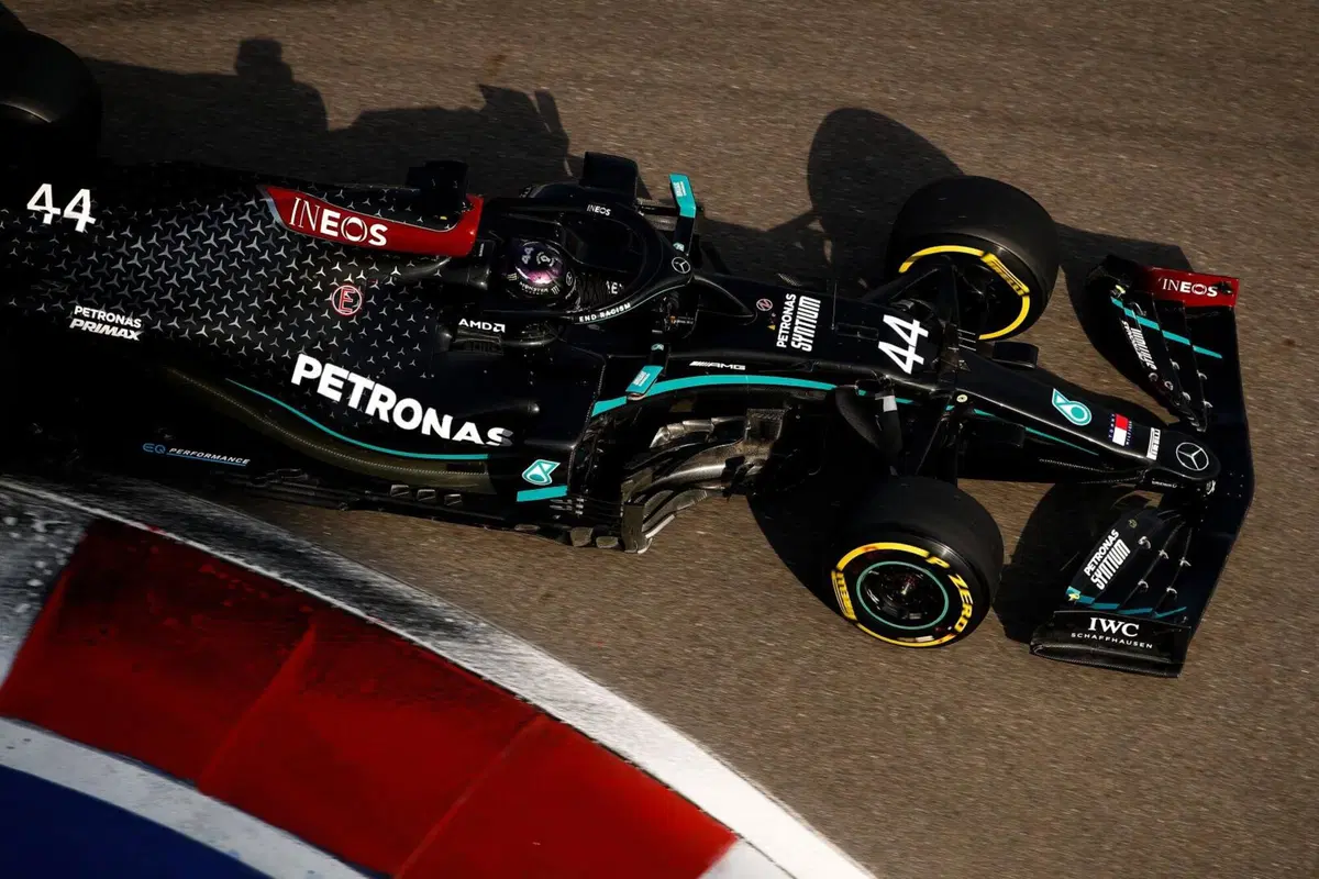 F1, GP Russia 2020: pole per Hamilton. Ferrari fuori dalla Q3 (15)